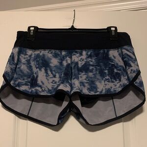 LuluLemon Blue Tie-Dye Women's Shorts, Size 6
Good Condition